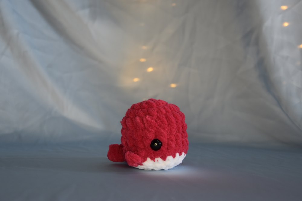KR WHALE SMALL VELVET