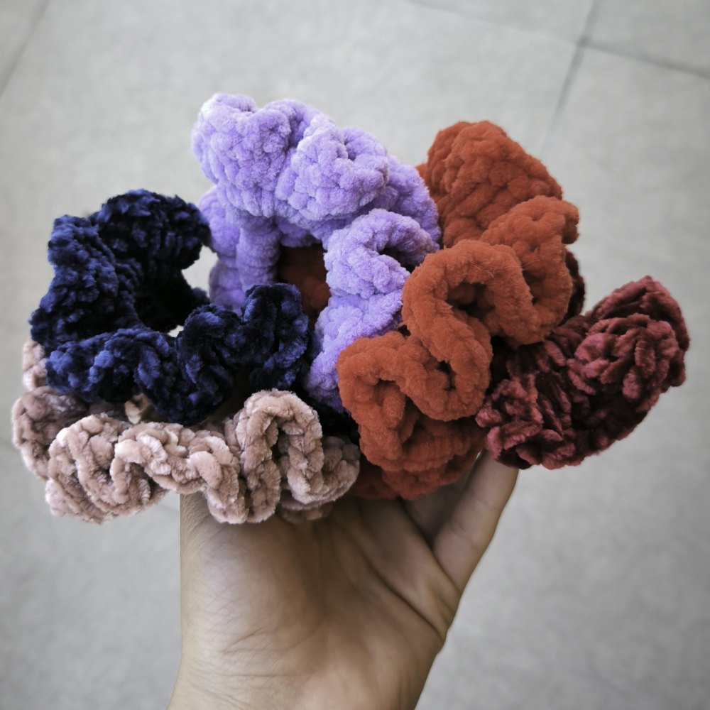 HAIR TIE